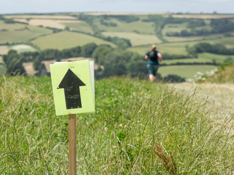 runner sign field